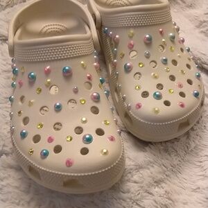 Crocs in Stucco Colour w Bling: Size 8 Men/Women 10